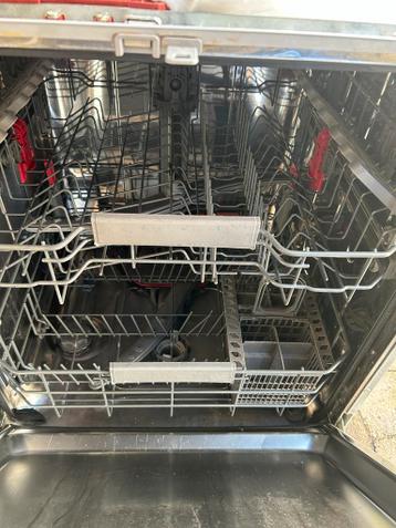 Whirlpool A++ Powerclean 6th Sense Vaatwasser