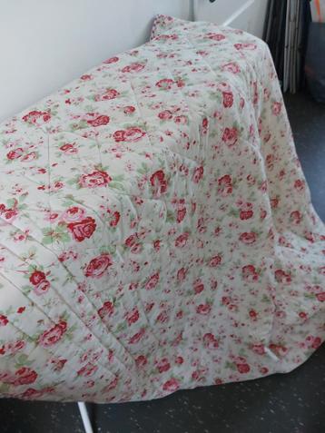 IKEA ROSALI Deken/sprei met bloemenprint en ruitjes