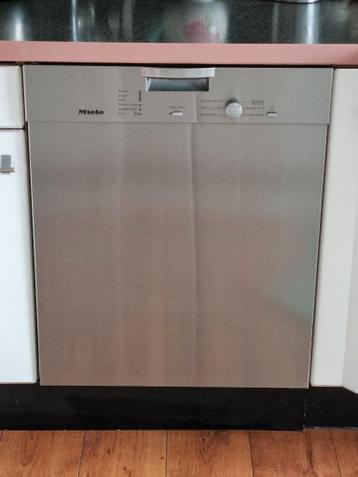 Miele onderbouw vaatwasser RVS, Type G1023 SCU CL ST.