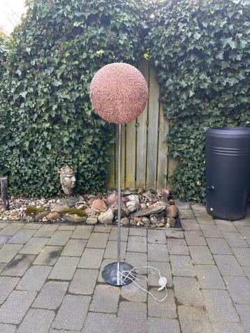 Vloerlamp met bolvormige kap