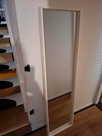 Witte rechthoekige spiegel