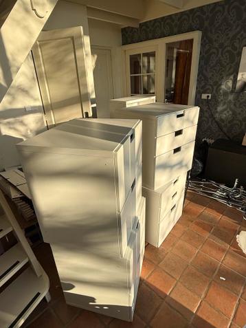 Gratis 4 IKEA ladekastjes 60x51cm