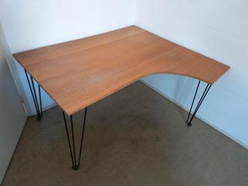 werktafel 140 bij 80/121 cm