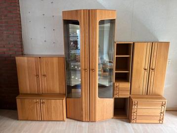 Vitrinekast GRATIS OPHALEN