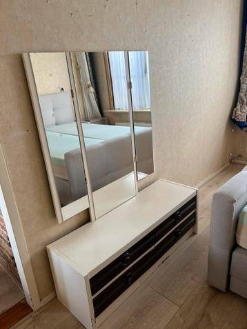 Gratis ophalen : Kaptafel Slaapkamer Kast Spiegel Laden Kast