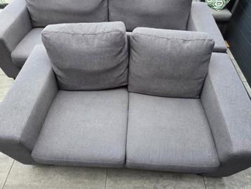 Gratis 2-persoonsbank (ook 3-persoonsbank beschikbaar)