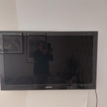 Samsung met ophangbeugel. (102 cm) teab