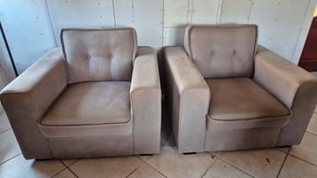 Gratis op te halen  twee taupekleurige fauteuils