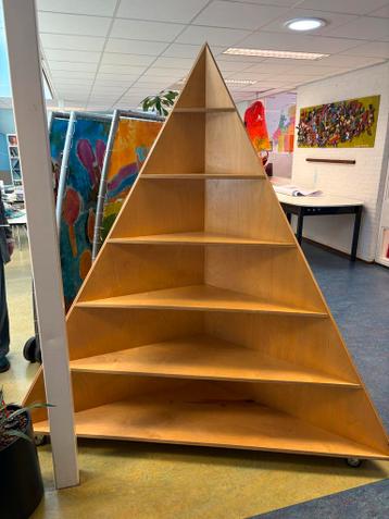 Unieke Driehoekige Boekenkast op Wielen - Hout