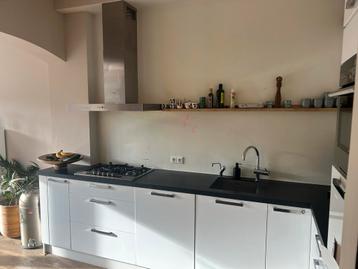 L-vormige Keuken - 1950mm x 3330mm