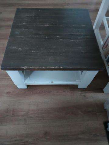 Salontafel met opbergplank