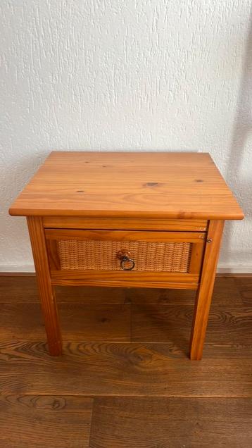 Bijzettafeltje