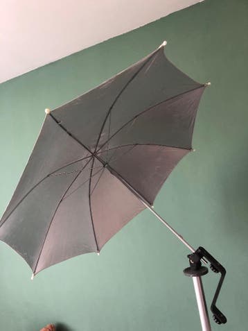 Flitsparaplu met statief