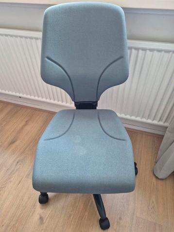 Gratis op te halen  bureaustoel.