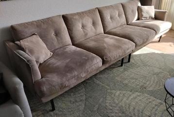 4 zits Bank kleur beige