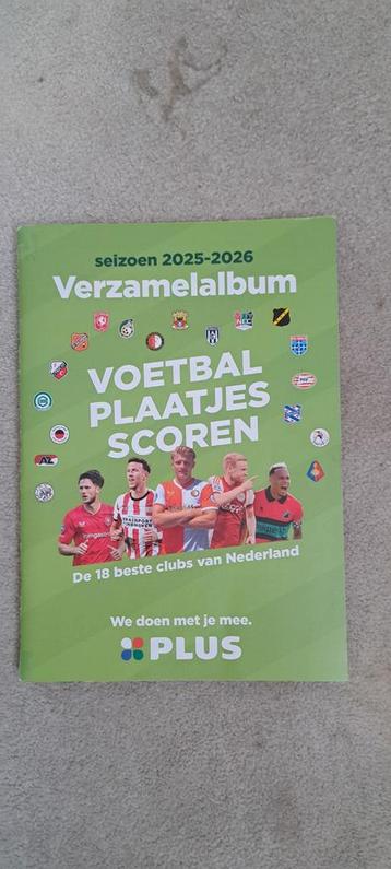 Gezocht lege verzamelalbum voetbalplaatjes in Maastricht.