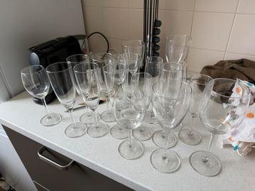 18 stuks wijnglazen / flutes