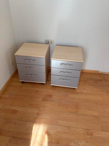 2 ladenblokken op wieltjes 42,5 x 45 cm x 43cm hoog