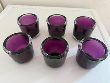 Set van 6 paarse glazen theelichthouders