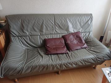 Versleten bank - Gratis af te halen