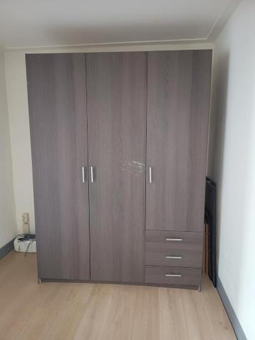 Kledingkast - gratis