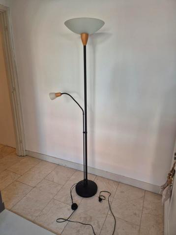 Stijlvolle vloerlamp met leeslamp - Zwart met houtaccent