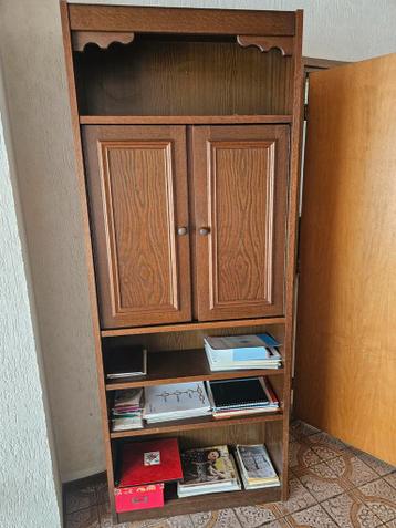 Hoge kast, ophalen zat 21 maart