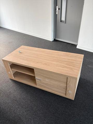 Tv meubel Vandaag ophalen! Staat al voor de entre van gebouw