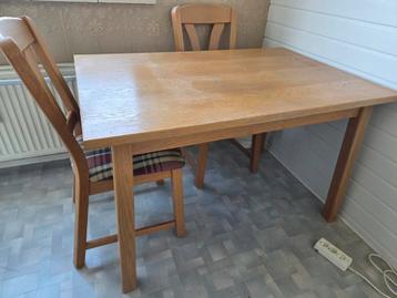 Eiken eettafel met 2 stoelen gratis afhalen