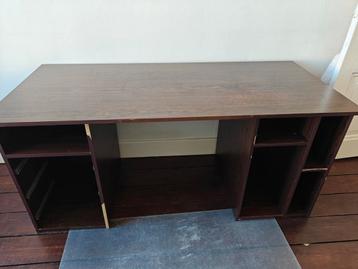 Groot gratis houten bureau, geleefd