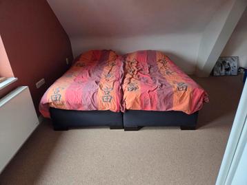 Twee boxsprings met matras evt
