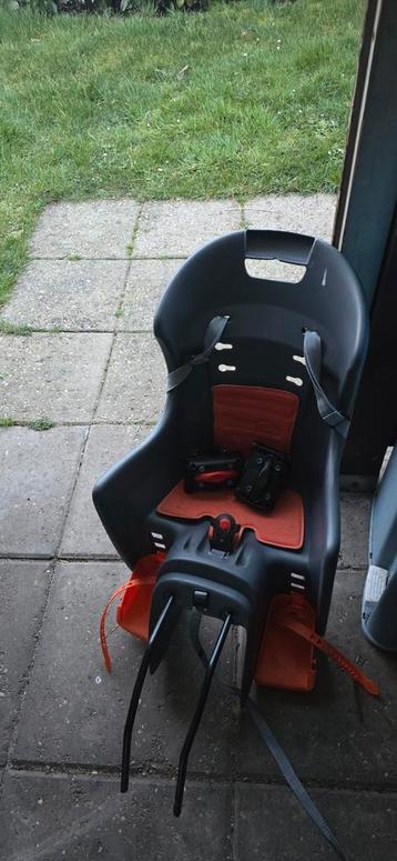 Fietsstoeltje achter