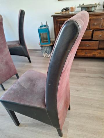 6x stoelen. Prima staat en  zitten lekker.