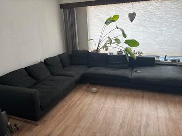 Grote donkergrijze hoekbank