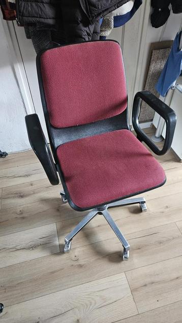 Gratis Bureaustoel, gaat niet meer omhoog/omlaag