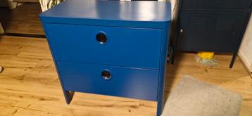 Gratis blauwe IKEA Busunge ladekast