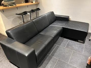 leren hoekbank met €10,- erbij voor het ophalen