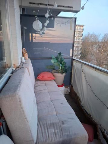 Gratis af te halen: Bank/slaapbank (kraakt)