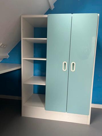 IKEA kast en bureau voor kinderkamer