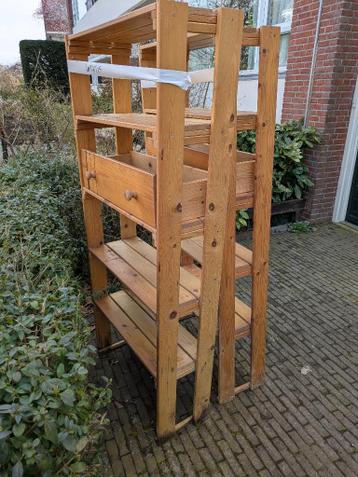 Gratis houten stellingkasten