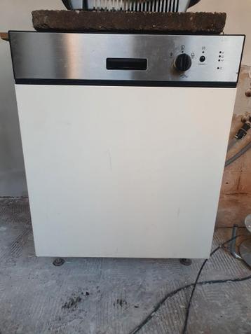 Vaatwasmachine, vandaag of morgen gratis op te halen!