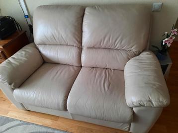 3+2 zits lederen bankstel  210 cm breed en 160 cm breed.