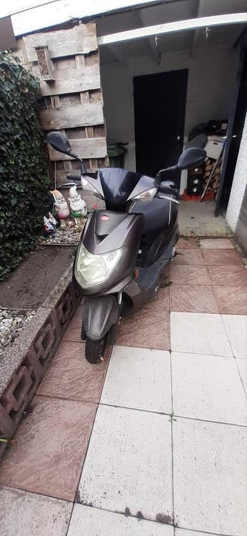Kymco VP50 voor de klusser. Geel kenteken