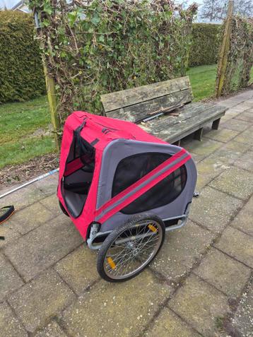Hondenkar voor aan de fiets
