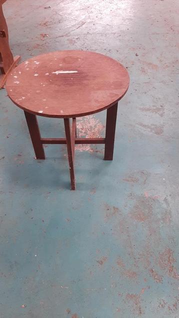 Rond retro houten tafeltje - Bijzettafel