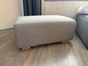 Gratis stevige poef moet weg