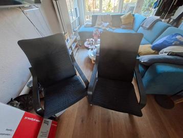 Zo snel mogelijk ophalen: Twee Ikea Poäng stoelen