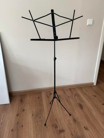 Gratis Muziekstandaard in hoogte verstelbaar