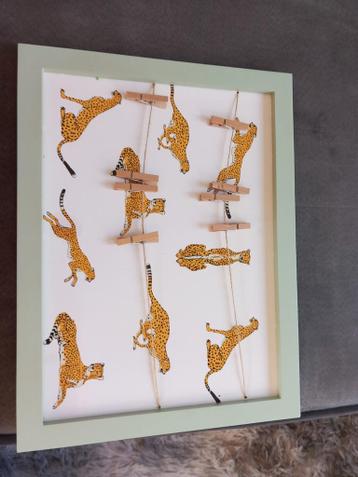 Houten kaartenhouden met panters gratis