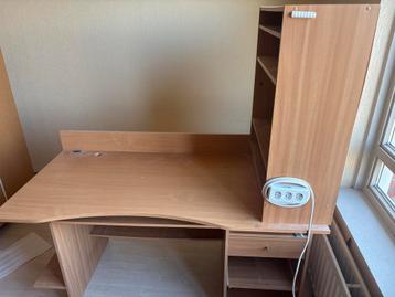 Gratis bureau met opzetstuk - vandaag ophalen!